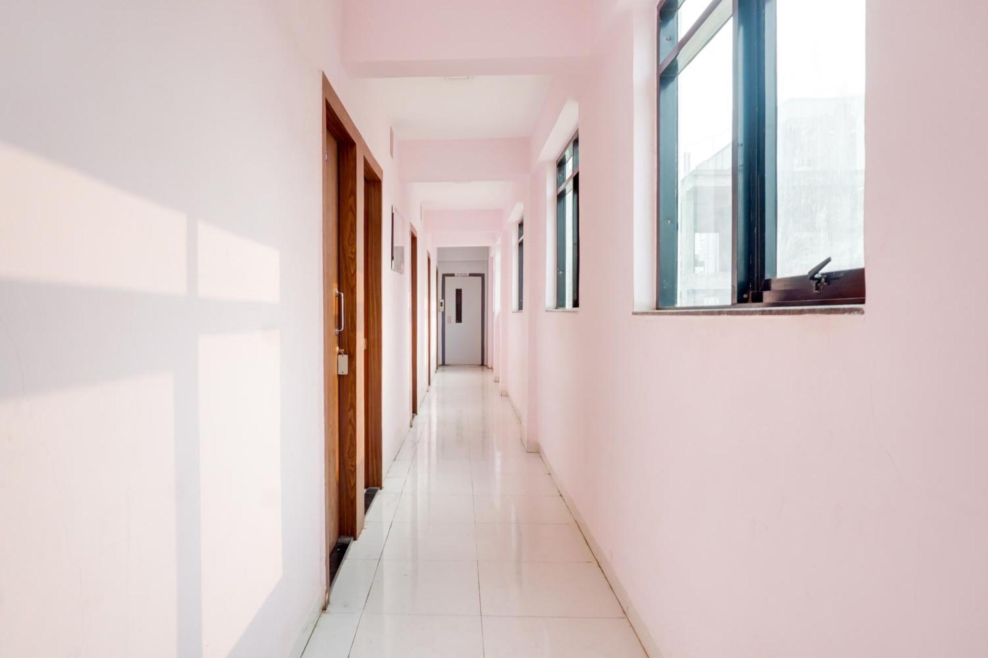 Super Collection O Chandan Nagar Kharadi Formerly Kharadi Inn Pune Exterior foto